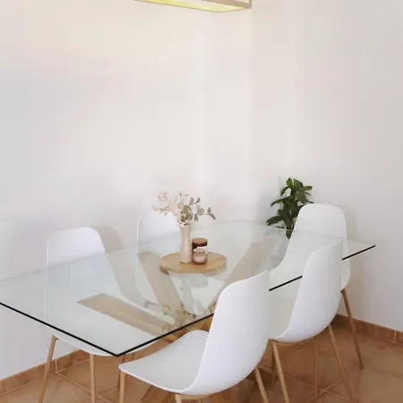 Atico Junto Al Teatro Auditorio De *